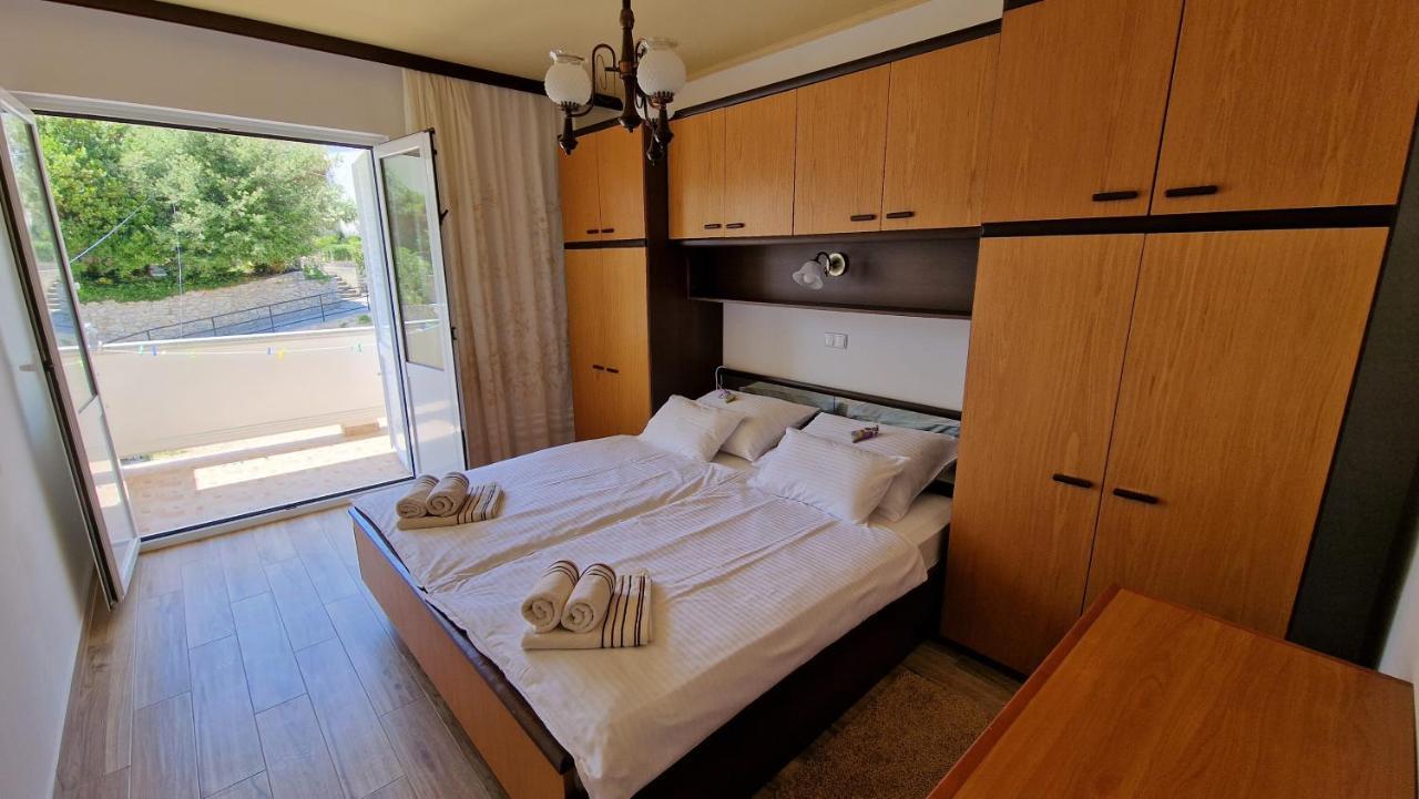 Apartamento Haus Anica Rab Town Exterior foto