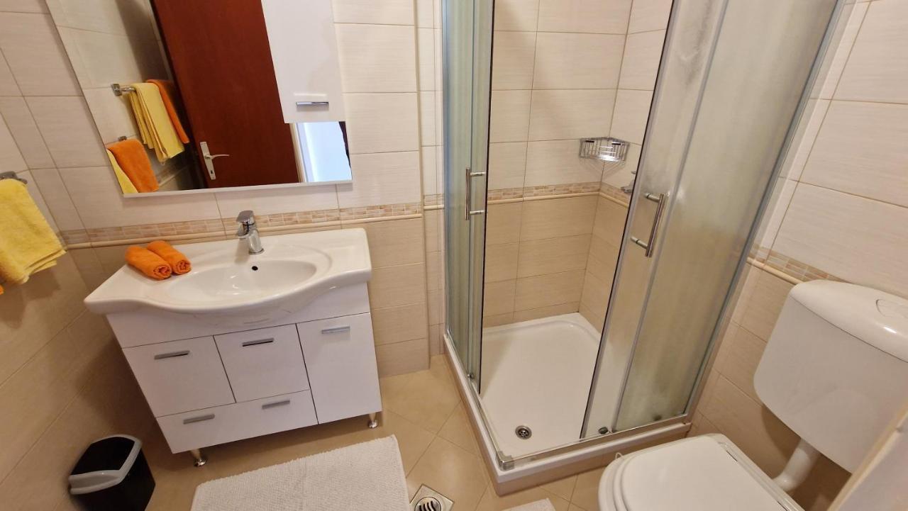 Apartamento Haus Anica Rab Town Exterior foto