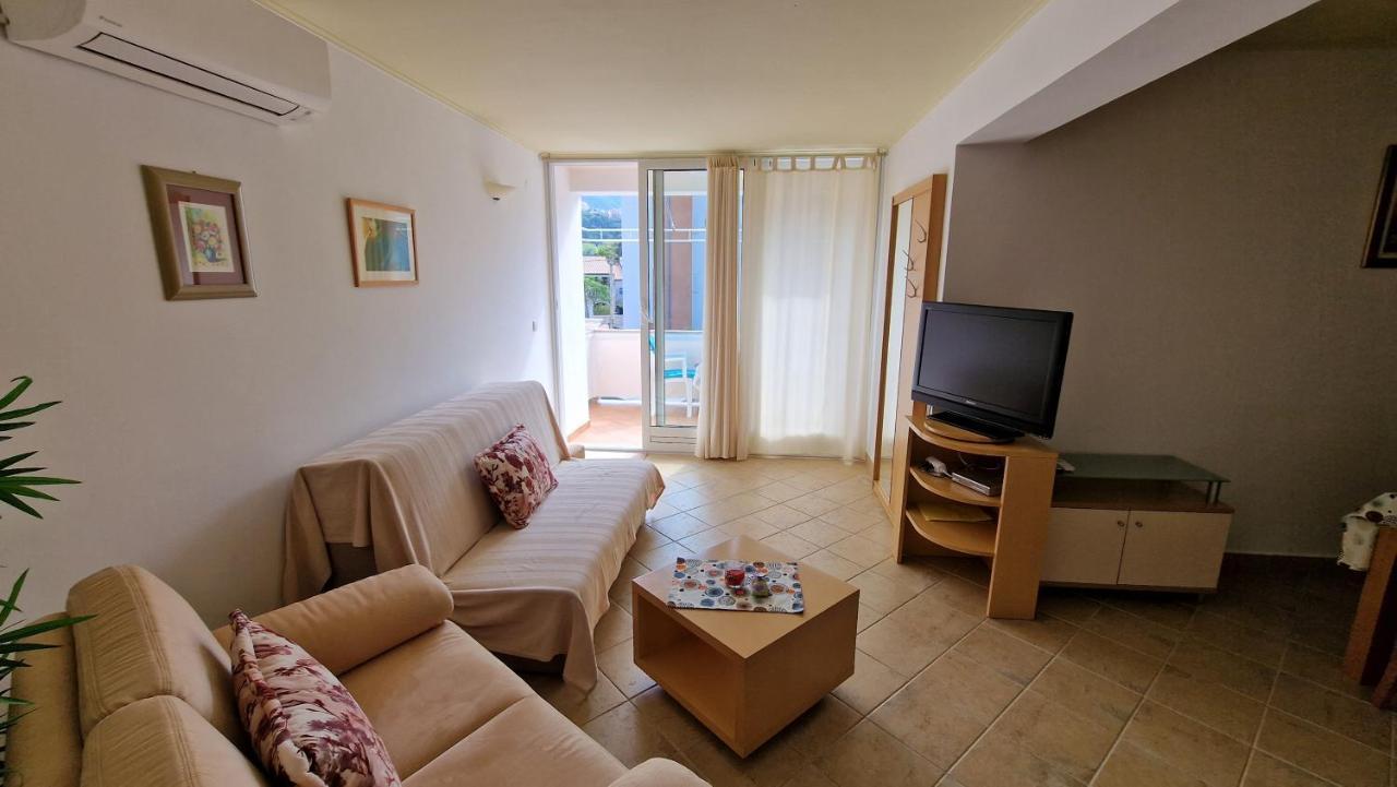 Apartamento Haus Anica Rab Town Exterior foto