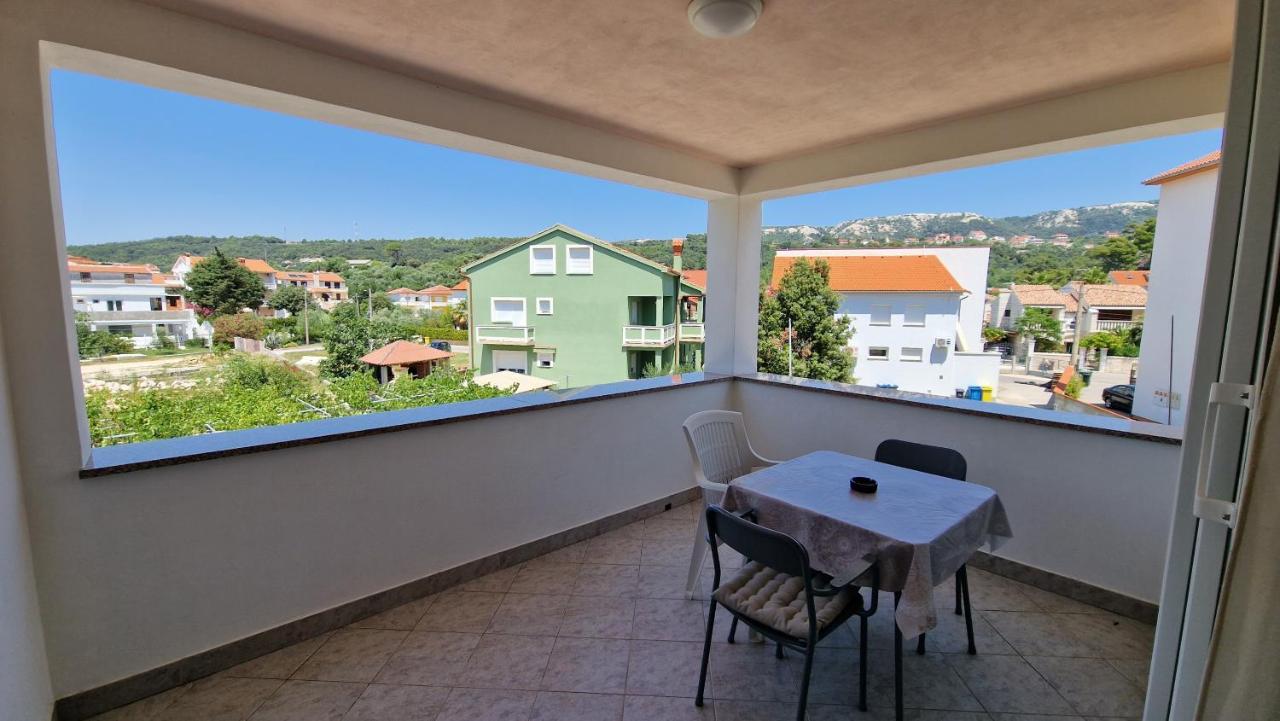 Apartamento Haus Anica Rab Town Exterior foto
